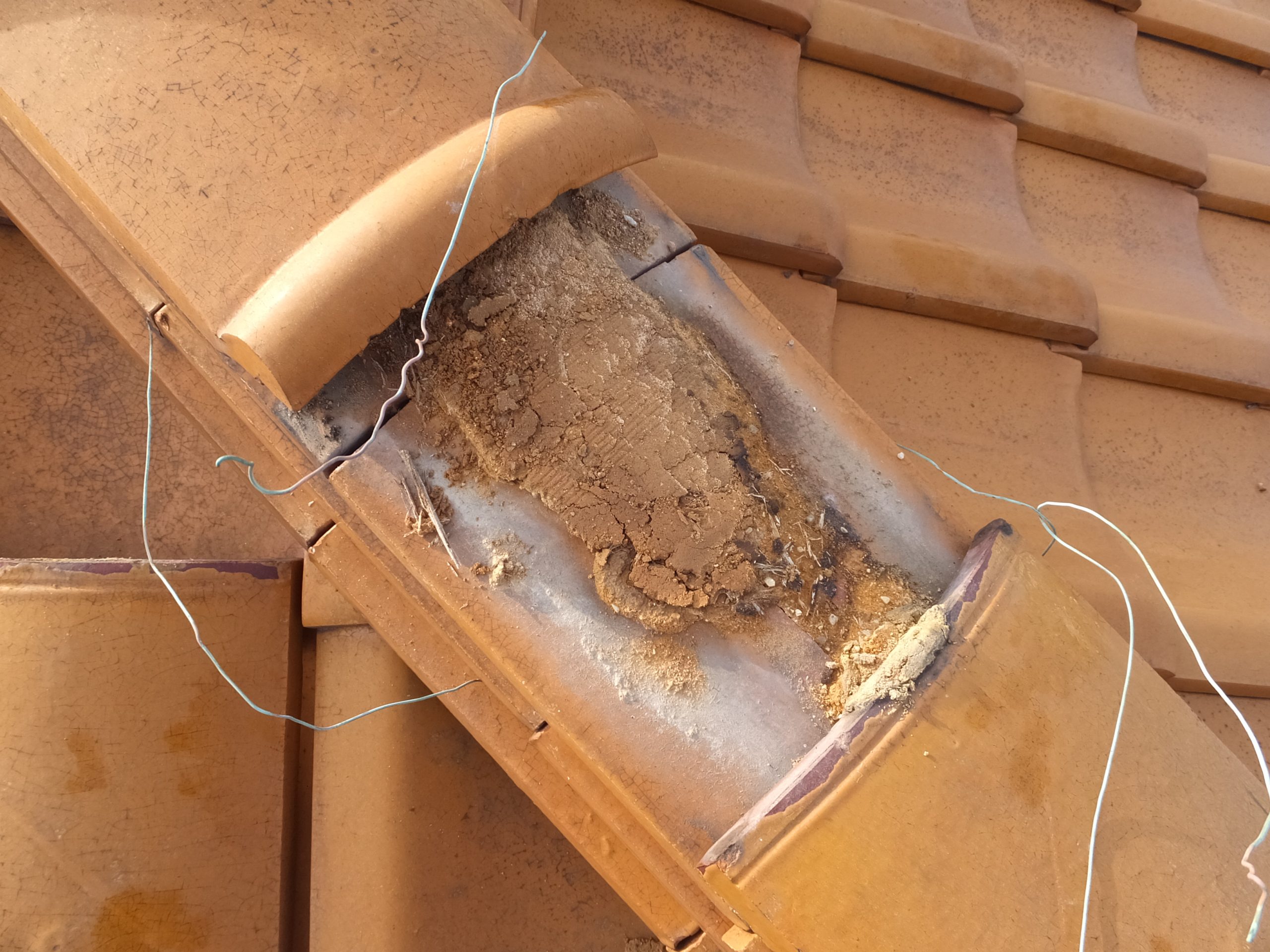 ルーガ鉄平 葺き替え工事 屋根解体工事