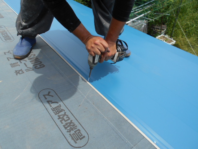 ガルバリウム鋼板