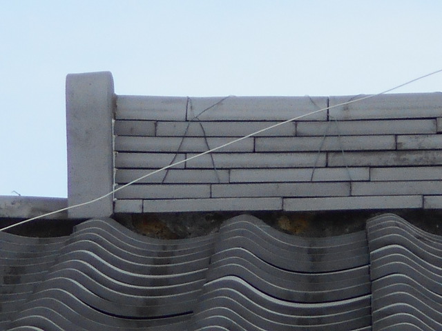 鬼瓦漆喰はがれ