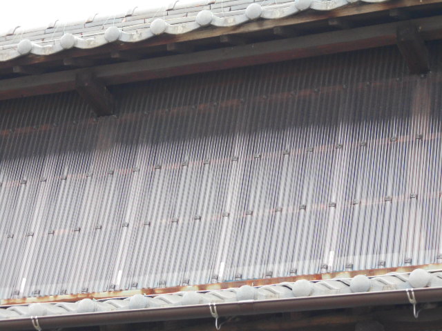 ポリカネード貼り