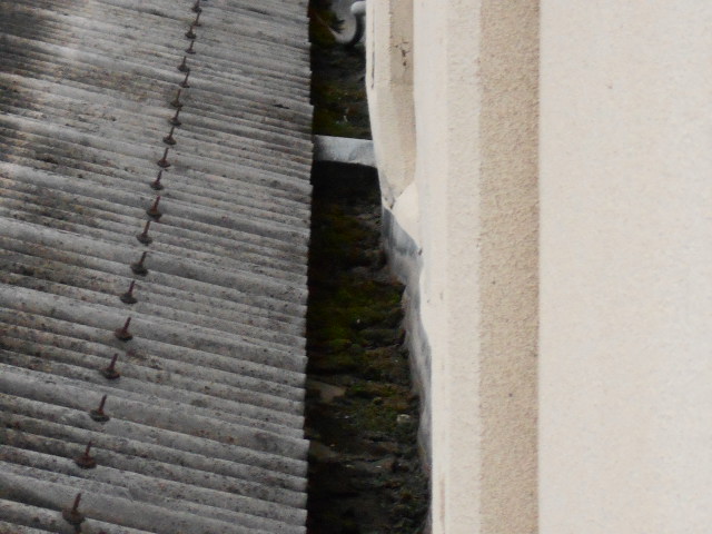 谷樋雨漏り