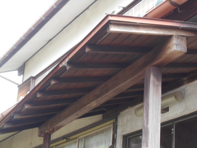 玄関屋根現場調査