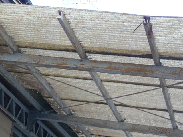 塩ビ波板屋根現場調査