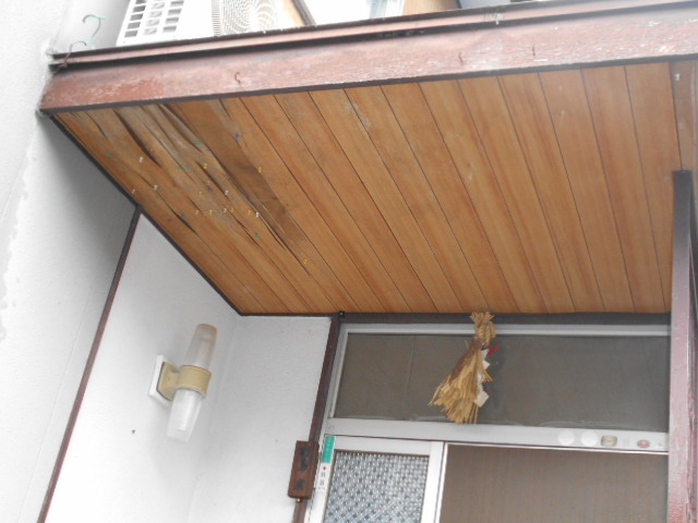 玄関屋根現場調査