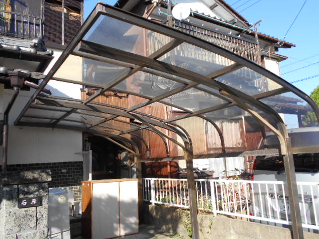 カーポートの屋根調査