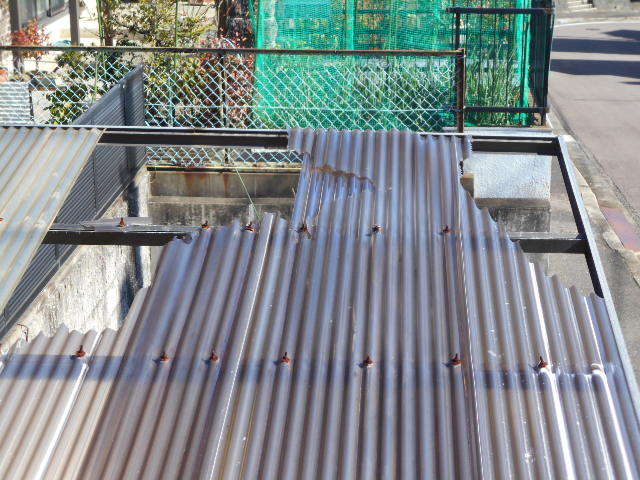 塩ビ波板屋根現場調査