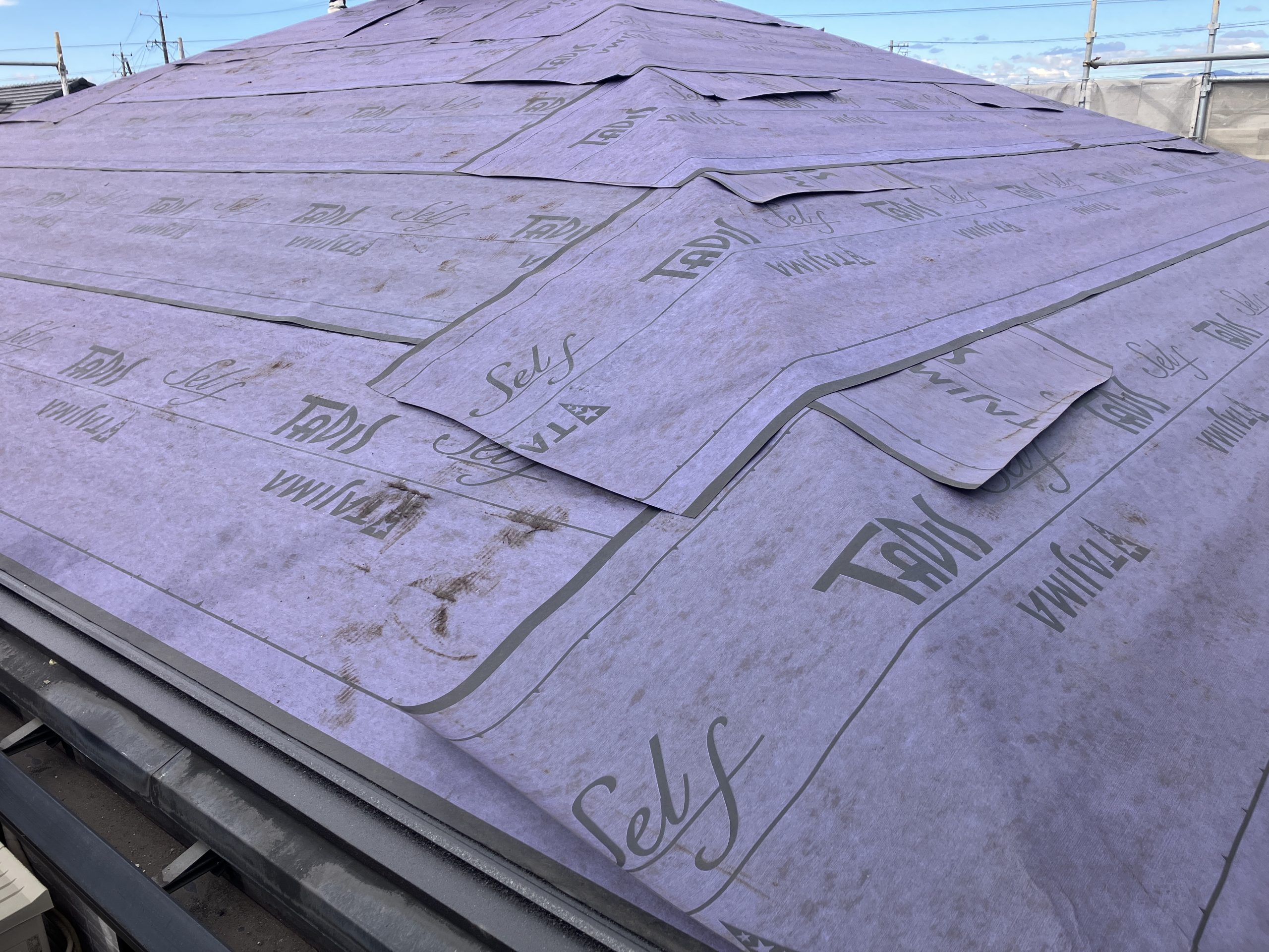 屋根全体へのルーフィング施工