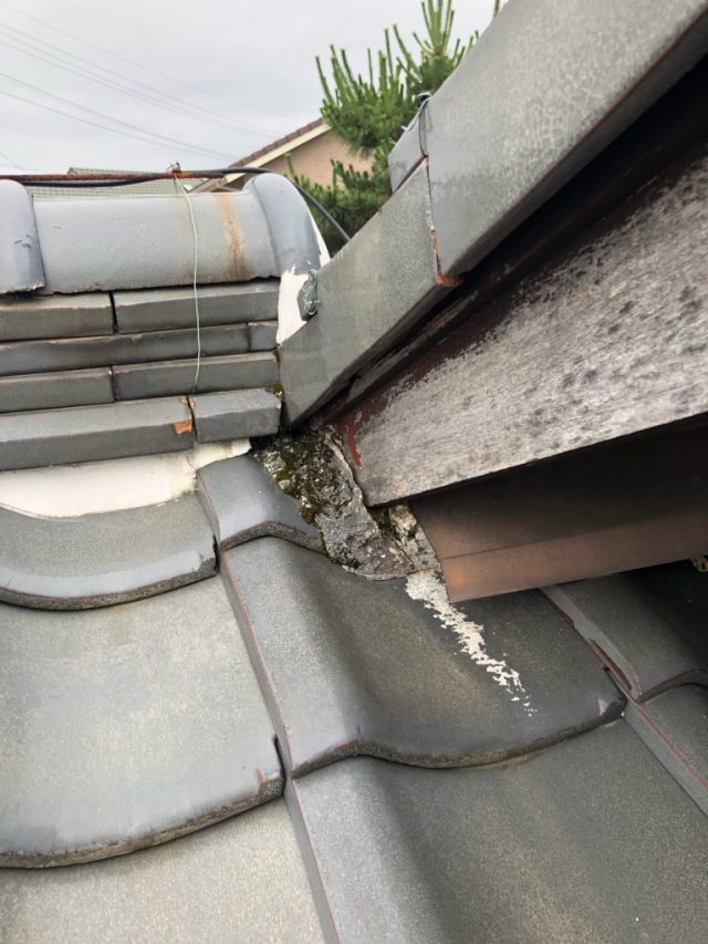 陶器瓦雨漏り