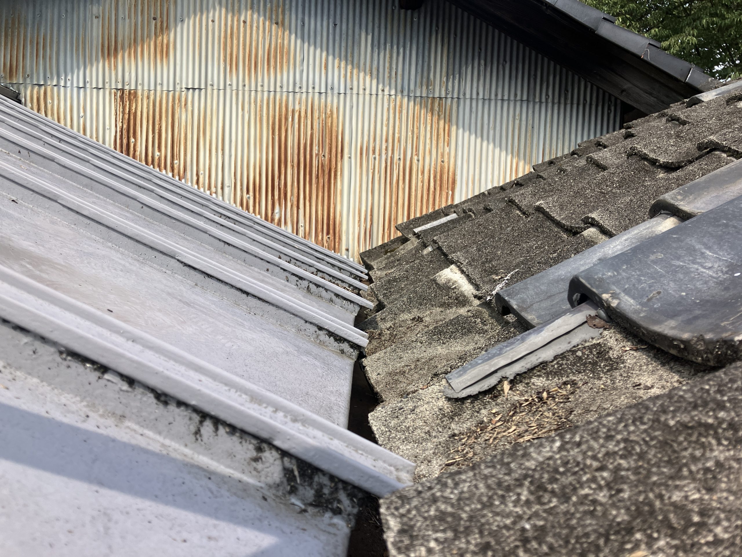 雨樋の掃除　施工後の雨樋の写真