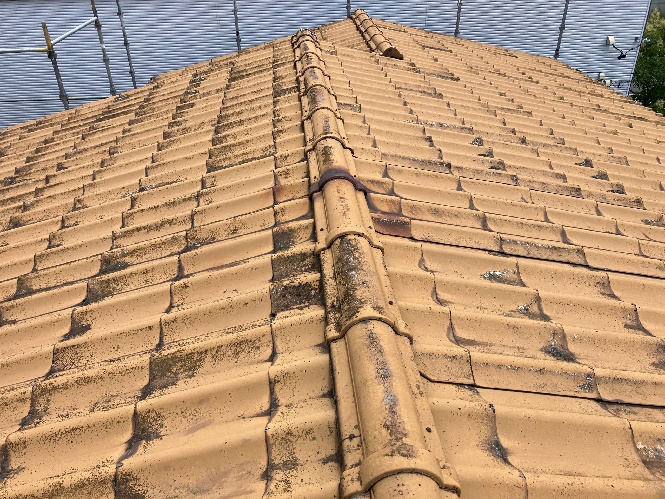 屋根葺き替え工事　施工前　セキスイのかわらU