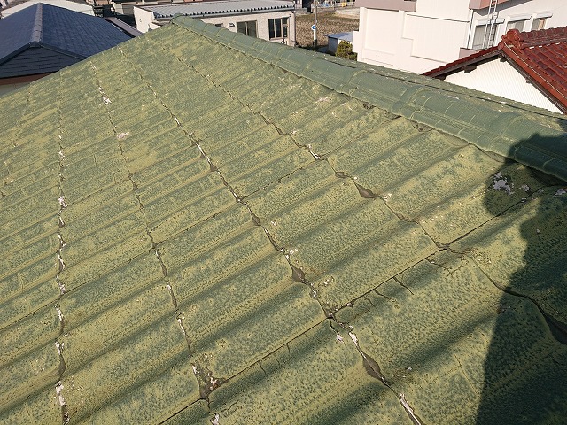 劣化したスレート屋根