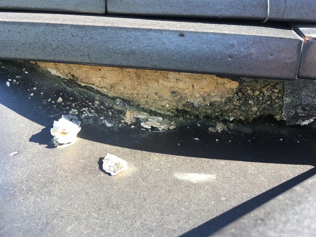 漆喰部分の剥離が発生