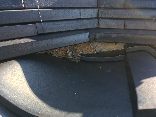 漆喰の剥離が発生