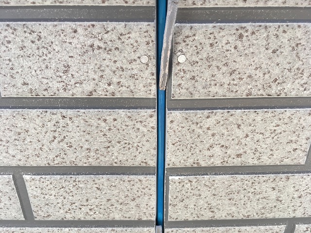 剥離が生じた外壁