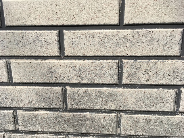 一部外壁の汚れが進行