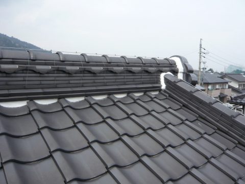 瓦屋根