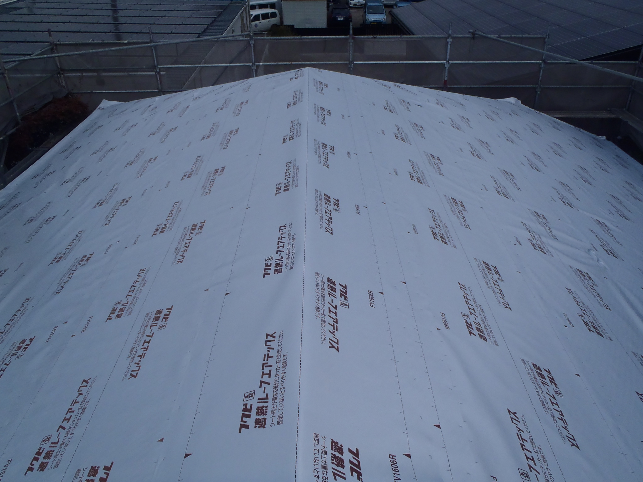 屋根葺き替え工事　コンパネ・ルーフィング貼り