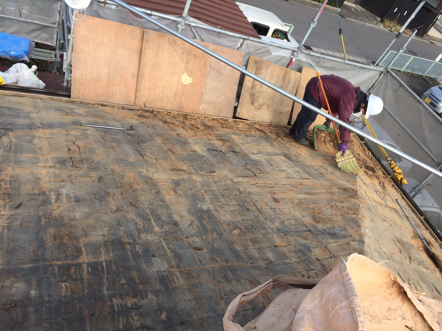 ルーガ鉄平 葺き替え工事 屋根解体工事