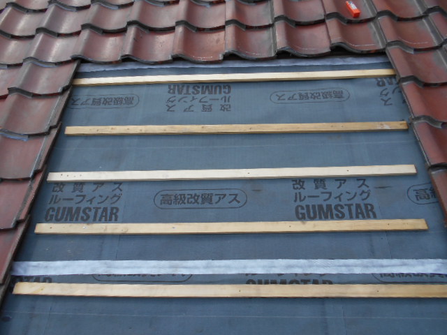 ルーフィング貼り　下地材