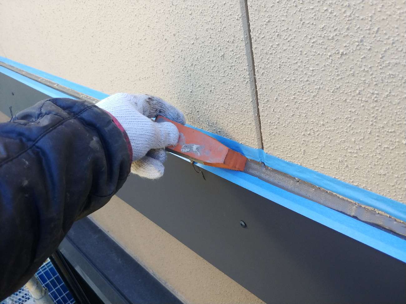 幕板工事　シーリングならし