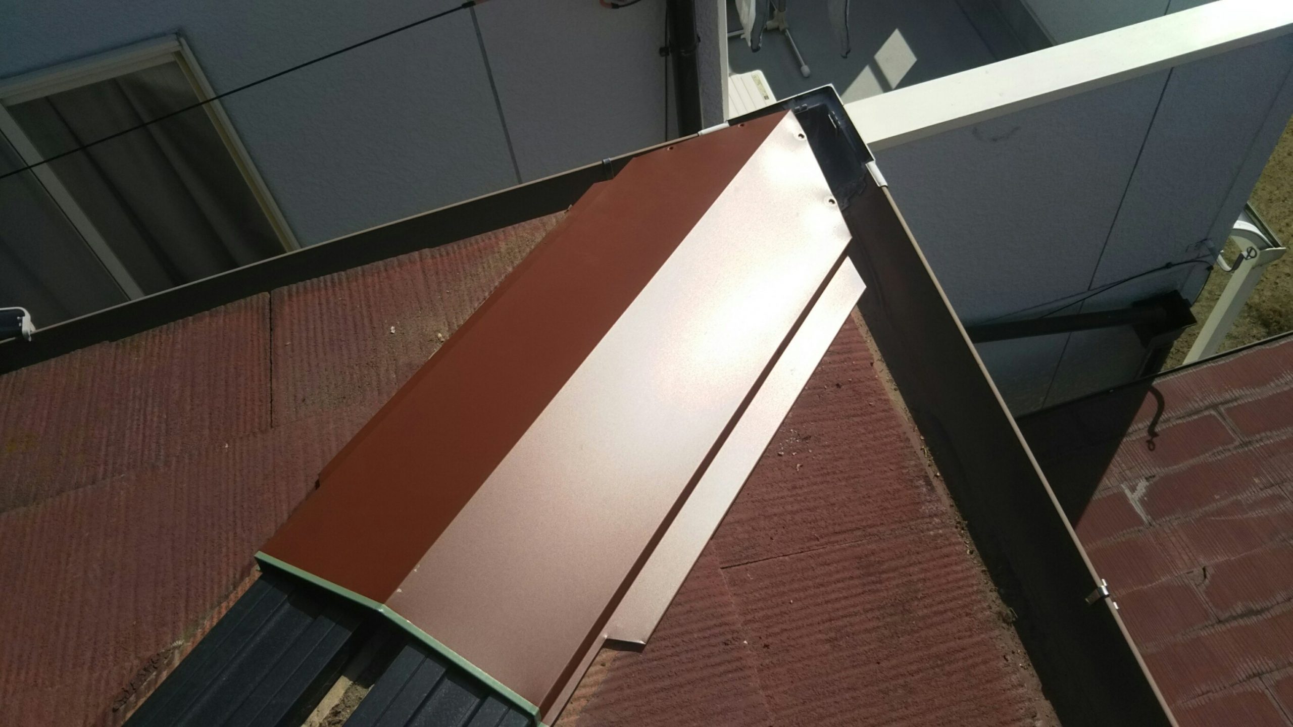 接合部のコーキングと仕上げ