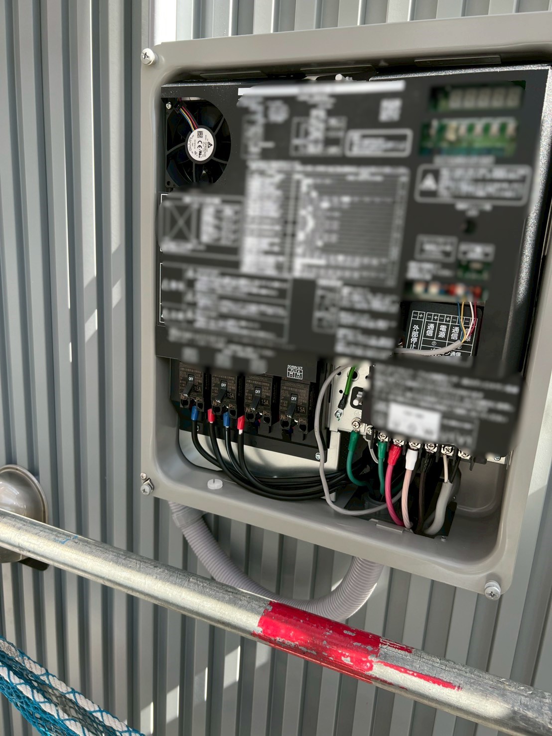 室外パワーコンディショナー