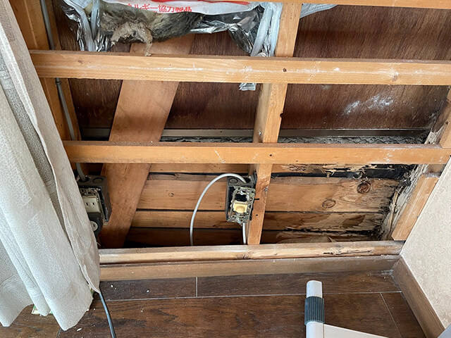 壁内の漏水箇所