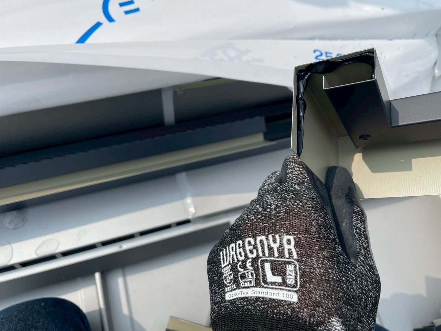 通気見切り材の出隅