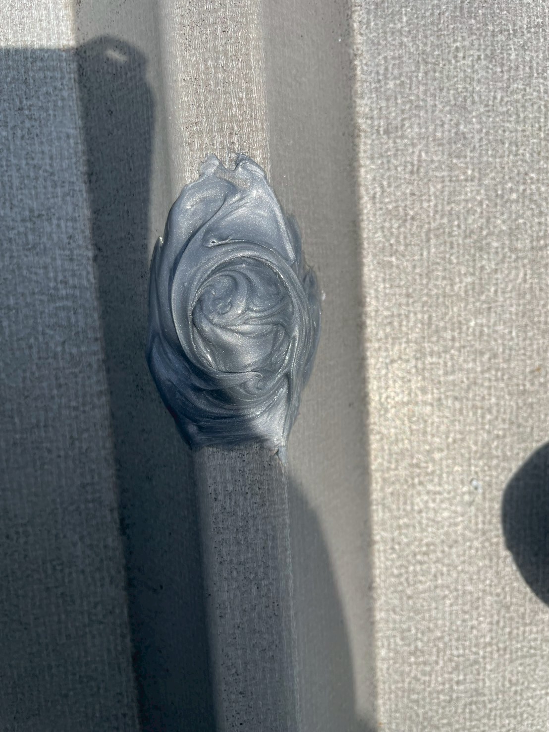 補修したボルト