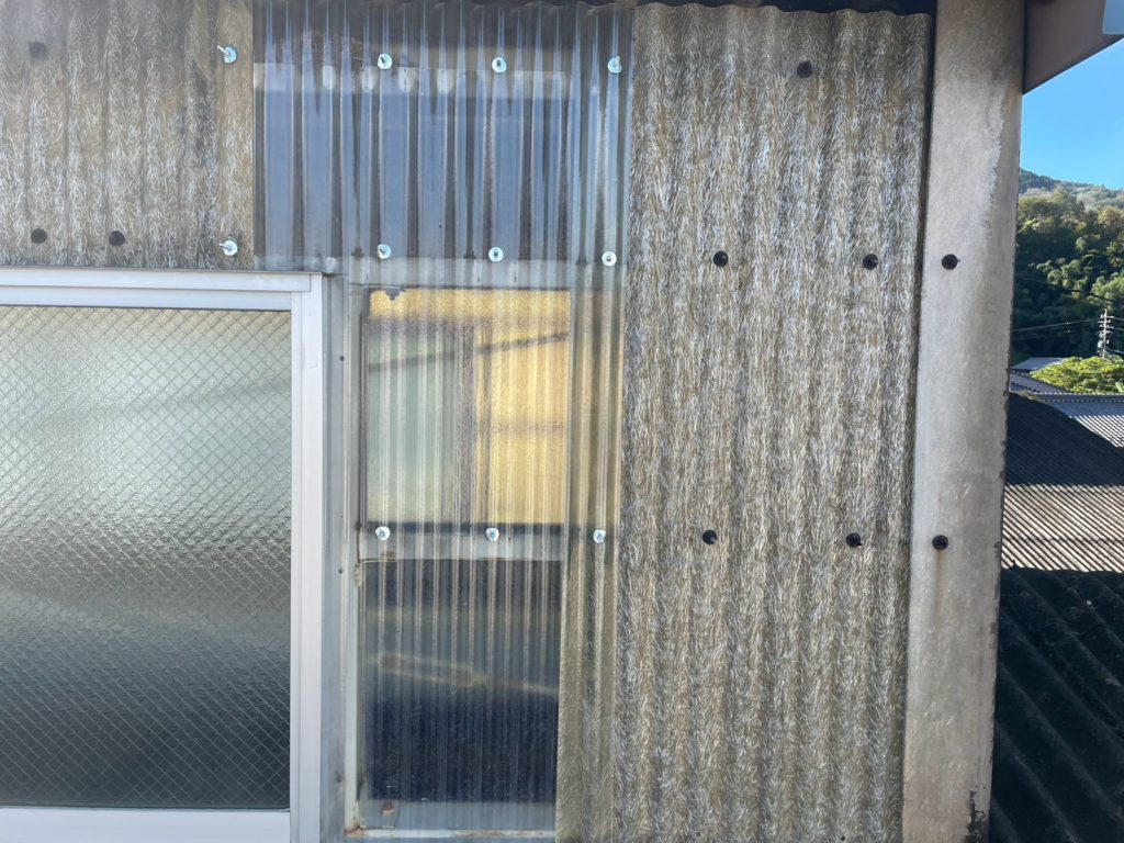新しいFRP波板補修後