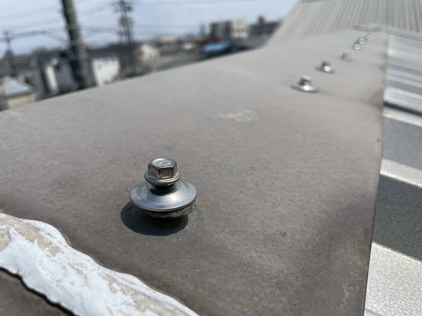 ゆるんだボルト