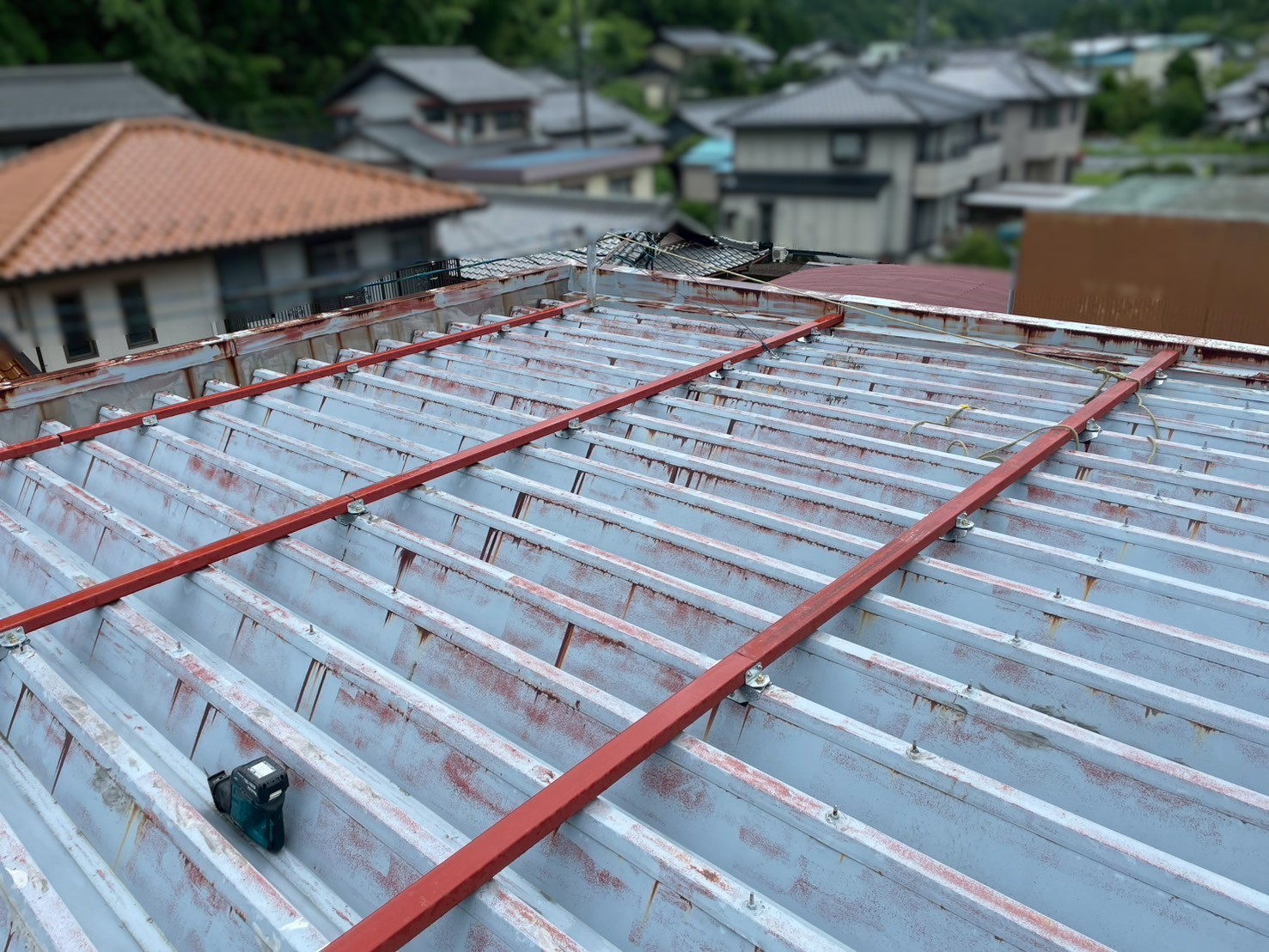 カバー工法鉄骨の設置