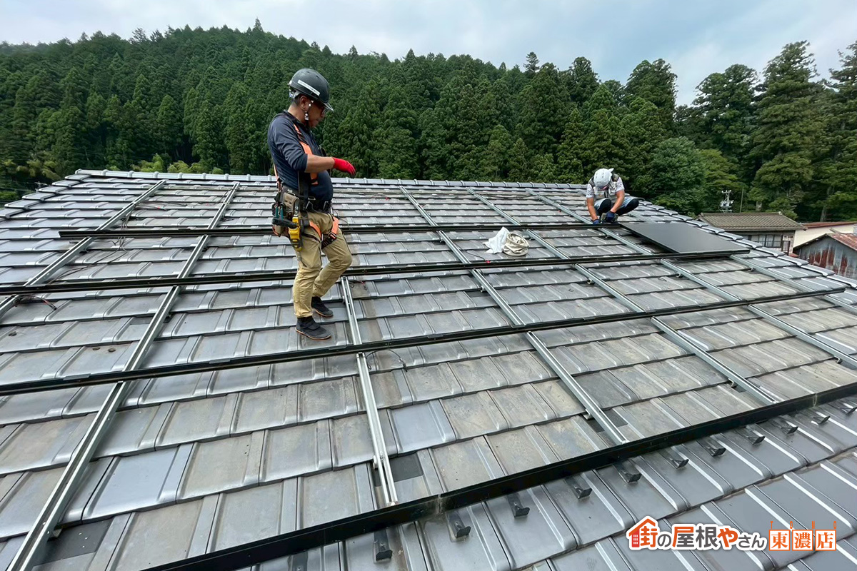 パネル設置の様子