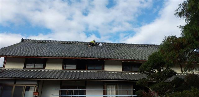 雨漏り補修瓦工事　大屋根
