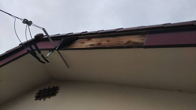 塩尻市宗賀破風板飛散