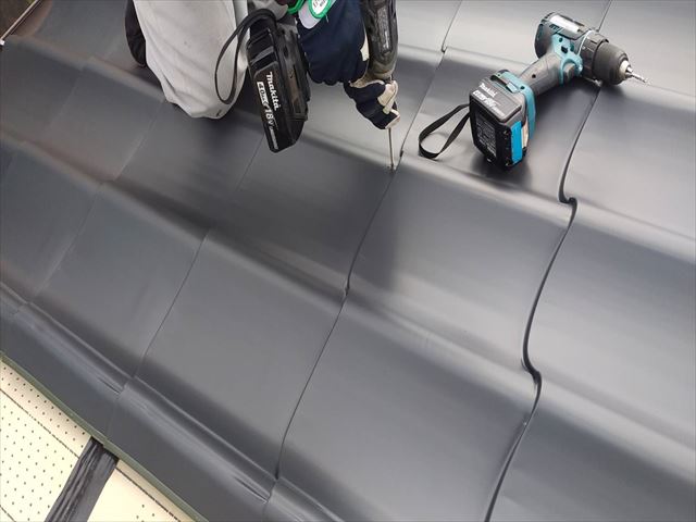 金属瓦葺き替え
