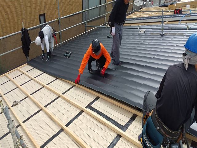 金属瓦葺き替え