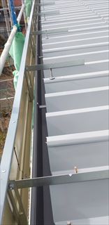 折半屋根カバー工法