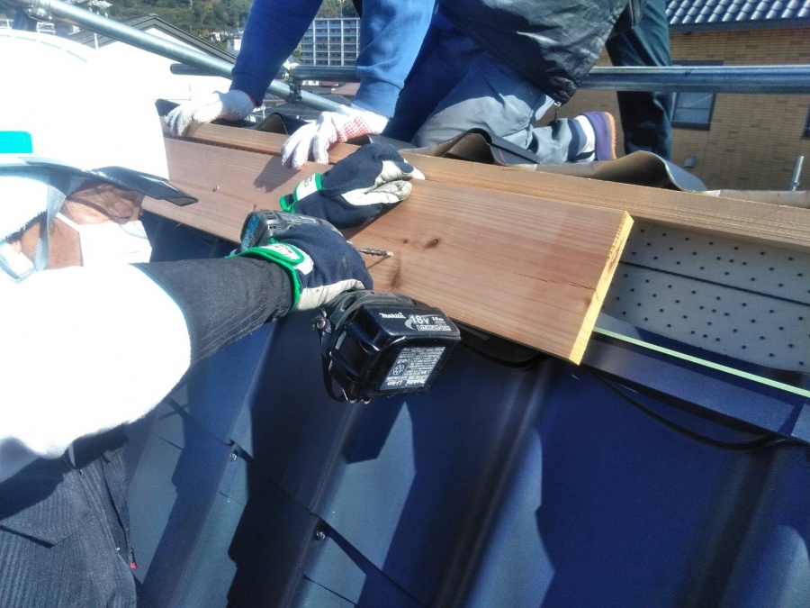 金属瓦葺き替え