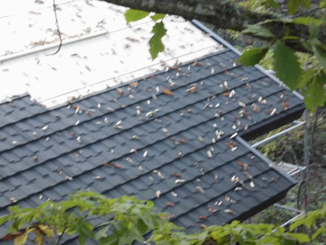 茅野市北山A邸屋根葺き替え施工中