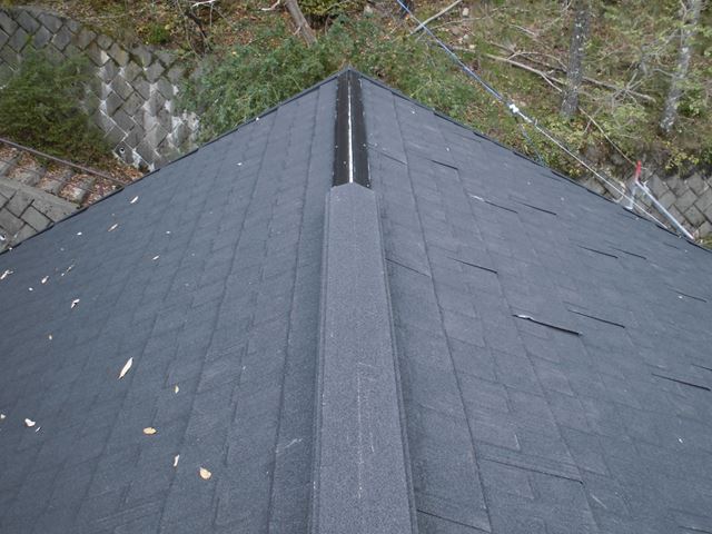 茅野市北山A邸屋根葺き替え施工中