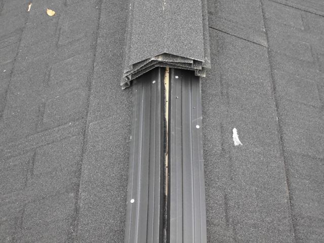 茅野市北山A邸屋根葺き替え施工中