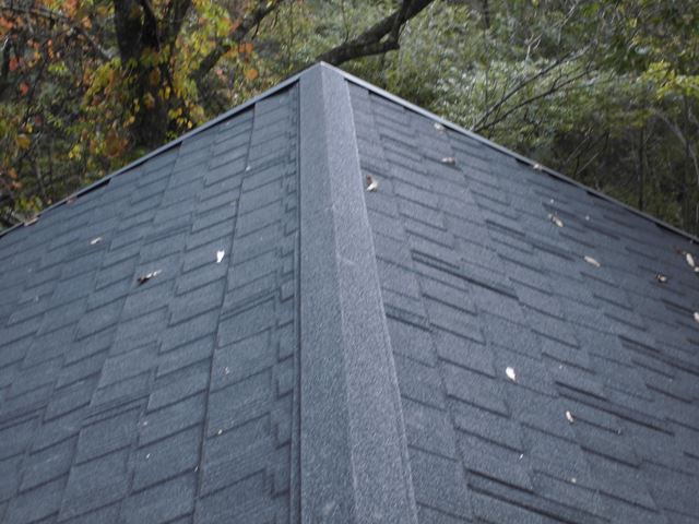 茅野市北山A邸屋根葺き替え施工中