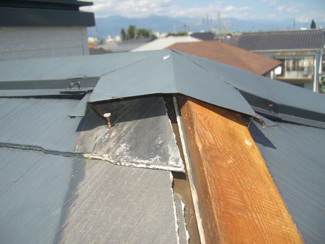 塩尻市大門棟板金飛散
