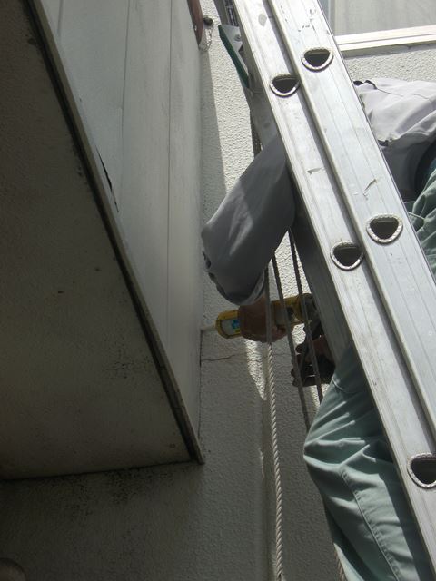 松本市寿アルミパネル飛散