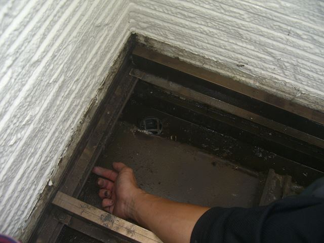 塩尻市広丘廊下雨漏り