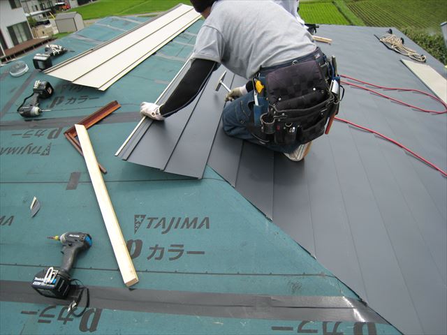 カラーベストカバー工法