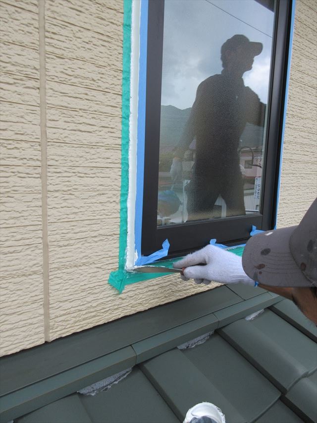 辰野町外壁塗装　サッシコーキング