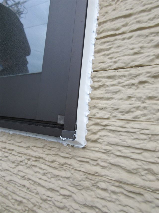 辰野町外壁塗装　サッシコーキング