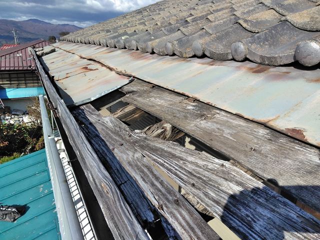 諏訪郡原村台風トタン